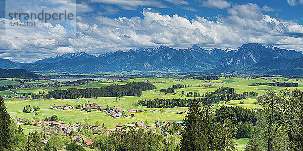 Germany  Bavaria  Fuessen  Alpine landscape seen from Eisenberg ruin