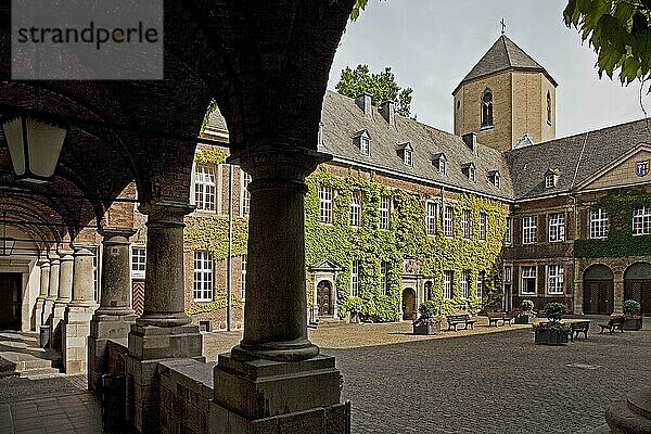 Rathaus Abtei  Mönchengladbach  Niederrhein  Nordrhein-Westfalen  Deutschland  Europa