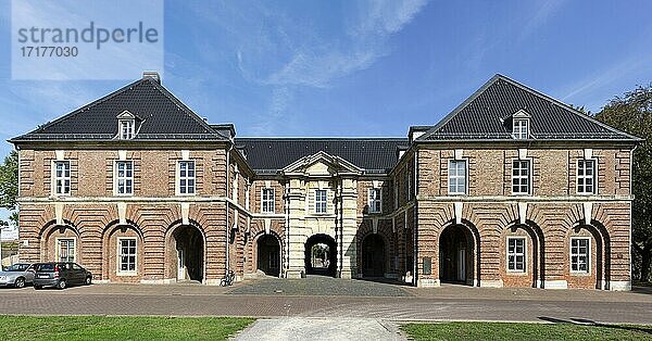 Zitadelle von 1687  errichtet als größte Befestigungsanlage der Festung Wesel  Haupttor  heute städtisches Museum  heute Kunst- und Musikschule  Wesel  Niederrhein  Nordrhein-Westfalen  Deutschland  Europa