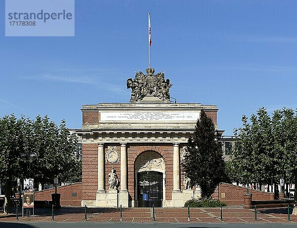 Berliner Tor von 1722  östliches Tor der ehemaligen preußischen Festung  Wesel  Niederrhein  Nordrhein-Westfalen  Deutschland  Europa