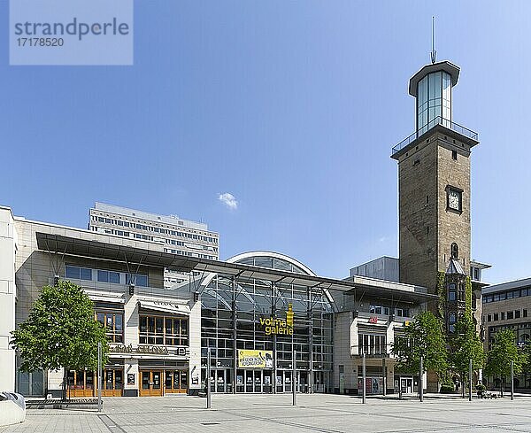 Einkaufszentrum Volme-Galerie  Rathausturm  Hagen  Westfalen  Ruhrgebiet  Nordrhein-Westfalen  Deutschland  Europa