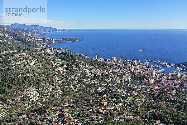 Luftaufnahme Fürstentum Monaco und Roquebrune Cap Martin  gesehen von La Turbie Departement Alpes-Maritimes  Region Provence Alpes Côte d´Azur  Frankreich  Europa