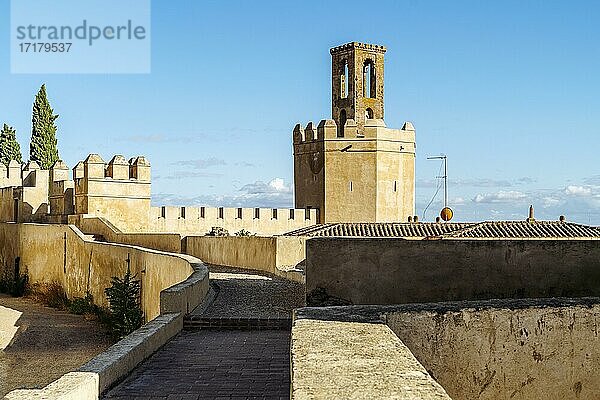 Turm der maurischen Festungsanlage Torre espantaperros  Alcazaba  Badajoz  Spanien  Europa