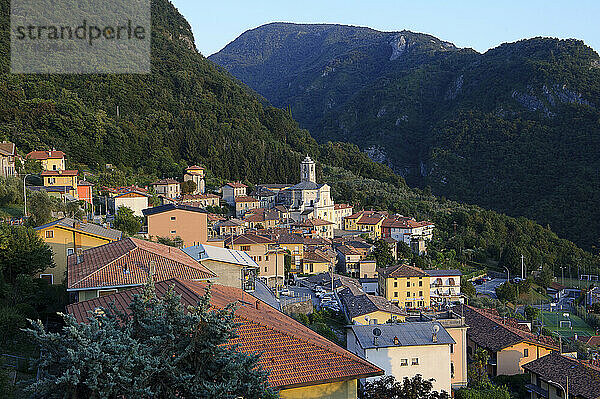 Europa  Italien  Lombardei  Lario See  Comer See  Perledo