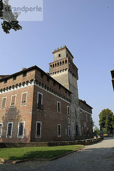 Europa  Italien  Pavia  Chignolo Po  Schloss Procaccini ex Cusani Visconti.