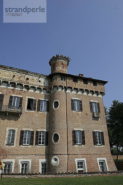 Europa  Italien  Pavia  Chignolo Po  Schloss Procaccini ex Cusani Visconti.