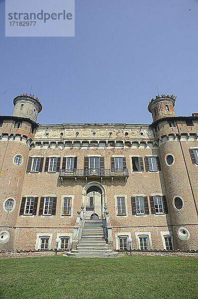 Europa  Italien  Pavia  Chignolo Po  Schloss Procaccini ex Cusani Visconti.