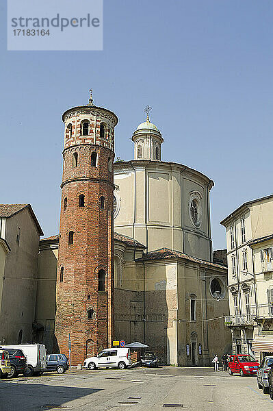 Europa  Italien  Piemont  Asti  Roter Turm