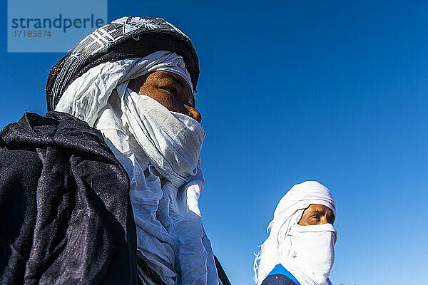 Traditionell gekleidete Tuaregs  Oase von Timia  Air Mountains  Niger  Afrika