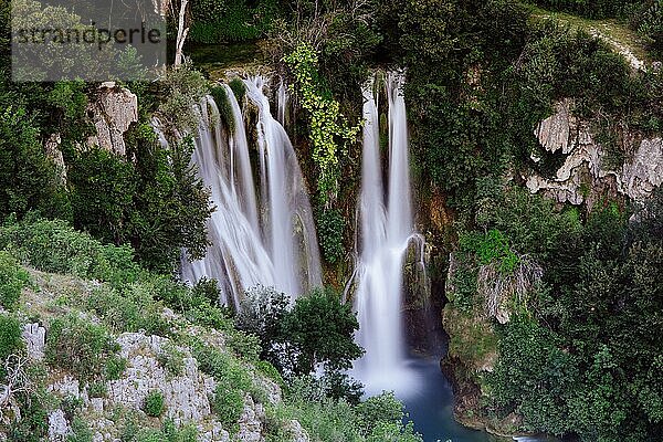 Wasserfall am Fluss Krka  Kroatien  Europa