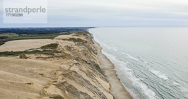 Luftaufnahme  Sandklippen an der Küste vom Rubjerg Knude Fyr Leuchtturm  Nordjütland  Dänemark  Europa