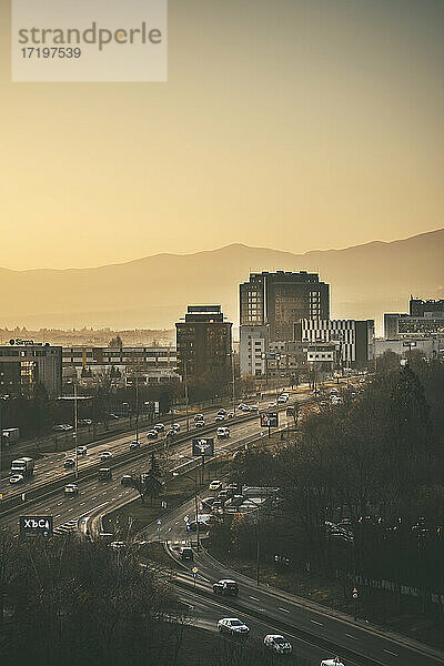 Sofia Bulgarien Stadtbild bei Sonnenaufgang