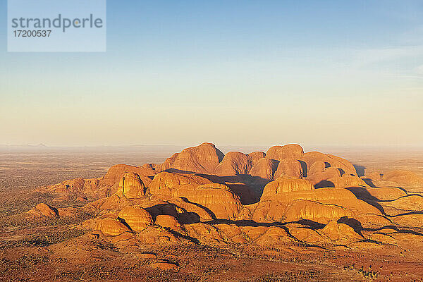 Australien  Nordterritorium  Luftaufnahme der Kata Tjuta Felsformation