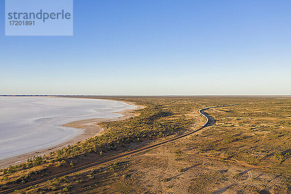Australien  Südaustralien  Luftaufnahme des Salzsees im Lake Hart Gebiet