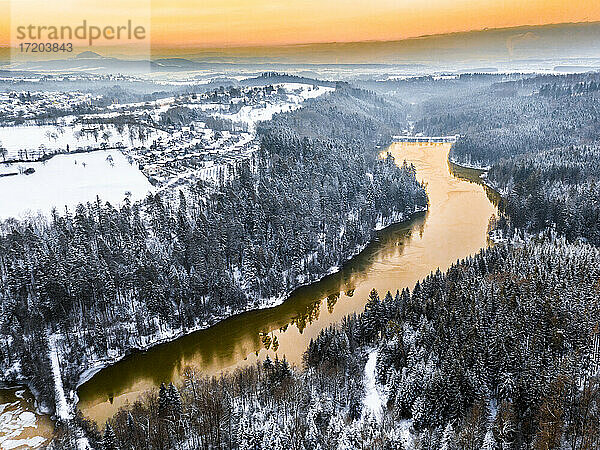 Deutschland  Baden Württemberg  Luftaufnahme Schwäbischer Wald im Winter