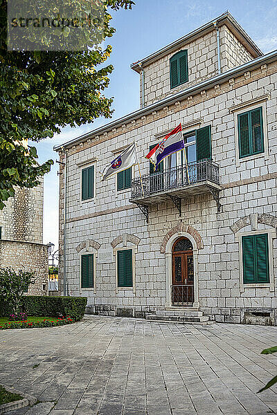 Kroatien  Dalmatien  Rathaus von Imotski