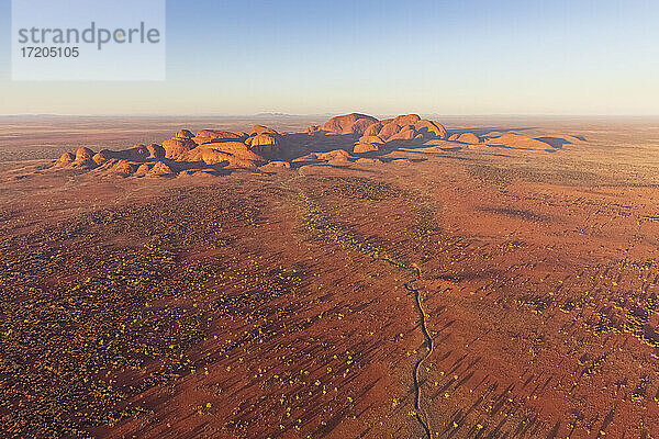 Australien  Nordterritorium  Luftaufnahme der Kata Tjuta Felsformation