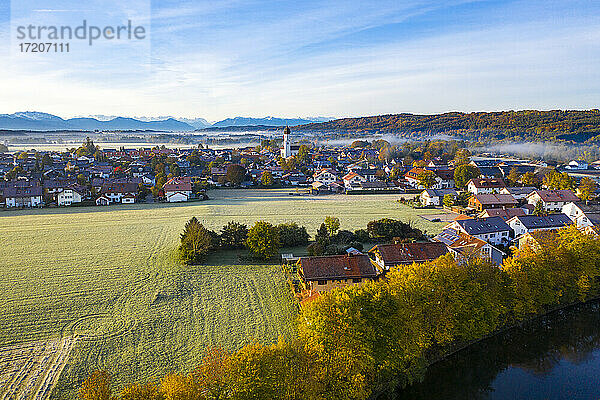 Deutschland  Bayern  Luftbild von Geretsried und Loisachkanal