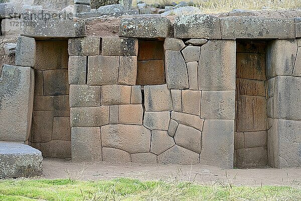 Ruinenanlage der Inka von Inti Watana  auch Pumaqucha  bei Ayacucho  Provinz Vilcas Huamán  Peru  Südamerika