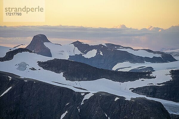 Evening atmosphere  glaciers and mountains in Jostedalsbreen National Park  view from the top of Skåla mountain  Breheimen mountain range  Stryn  Vestland  Norway