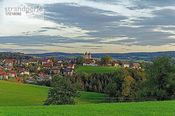 Aussichtspunkt Sankt Märgen  Blick auf Sankt Märgen