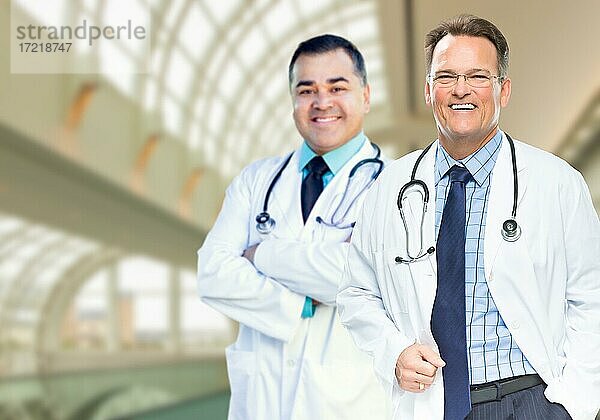 Zwei Ärzte im Krankenhaus
