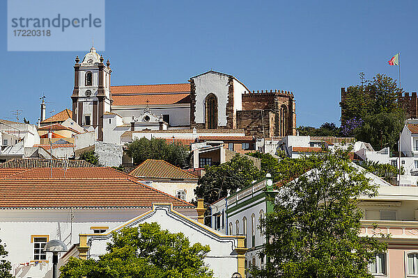 Stadtbild mit Kathedrale  Silves  Algarve  Portugal