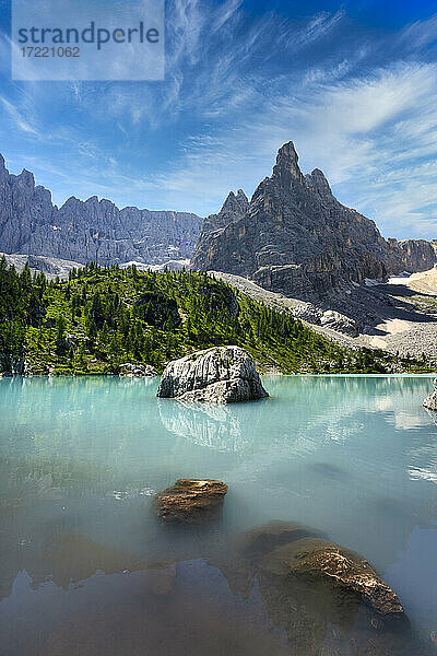 Italien  Dolomiten  Venetien  der Berg Sorapis über dem Sorapis-See