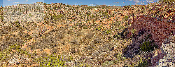 Ein Canyon im Dead Horse Ranch State Park entlang des historischen Lime Kiln Trail  Cottonwood  Arizona  Vereinigte Staaten von Amerika  Nordamerika