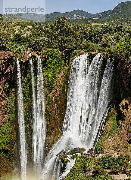 Ouzoud Falls  Wasserfall in der Nähe des Dorfes Tanaghmeilt im Mittleren Atlas  Provinz Azilal  Region Beni Mellal-Khenifra  Marokko  Nordafrika  Afrika