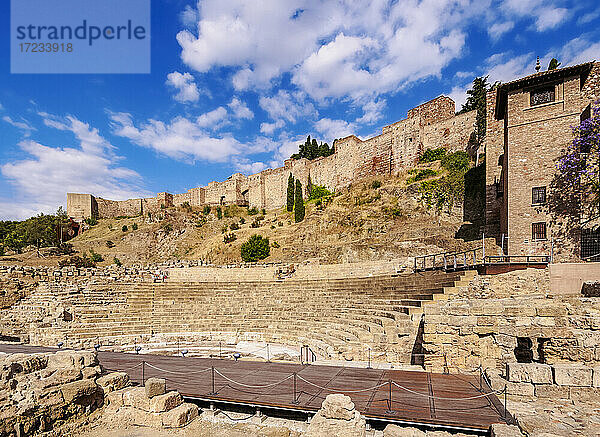 Römisches Theater und die Alcazaba  Malaga  Andalusien  Spanien  Europa