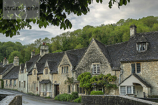 Cottages in dem malerischen Cotswolds-Dorf Castle Combe  Wiltshire  England  Vereinigtes Königreich  Europa