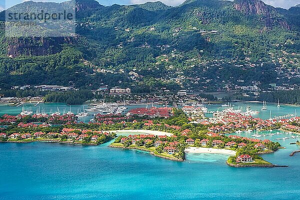 Strand Meer Landschaft Ozean Luftbild Vogelperspektive  Eden Island  Seychellen  Afrika