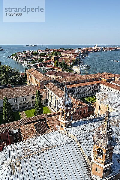 Ausblick von Kirche San Giorgio Maggiore mit Insel  Venedig  Venetien  Italien  Europa