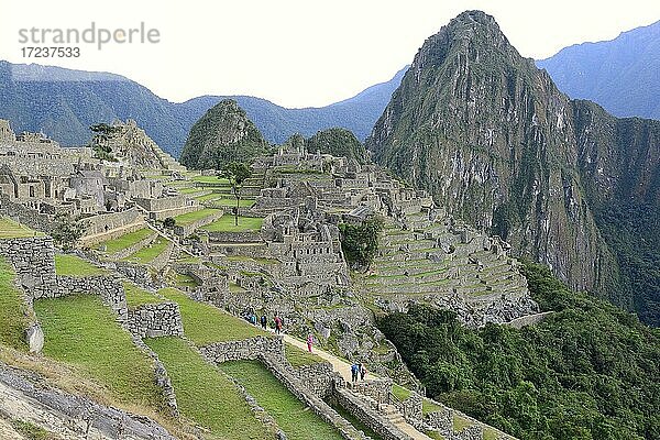 Ruinenstadt der Inka mit Berg Huayna Picchu im Morgengrauen  Machu Picchu  Provinz Urubamba  Peru  Südamerika