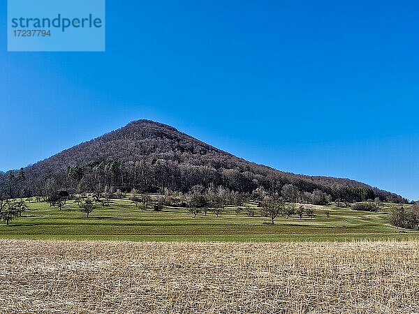 Landschaftspanorama von eine Hügel in der Nähe der Bad Überkingen  Baden-Württemberg  Deutschland  Europa