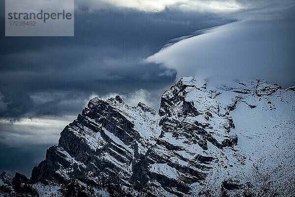 Verschneiter Gipfel der Civetta Gruppe  Zoldo Alto  Val di Zoldo  Dolomiten  Italien  Europa