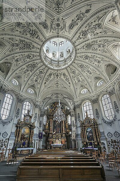 Katholische Wallfahrtskirche Maria Birnbaum  geschütztes Baudenkmal  Sielenbach  Oberbayern  Bayern  Deutschland  Europa