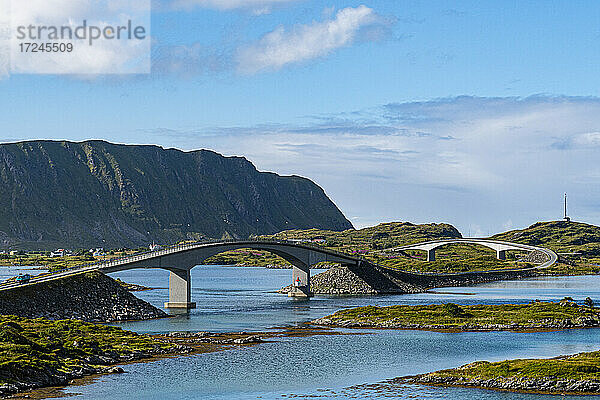 Fredvang-Brücke auf den Lofoten  Norwegen