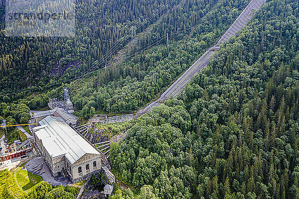 Norwegen  Telemark  Rjukan  Luftaufnahme des Wasserkraftwerks des Unesco-Weltkulturerbes Industriegebiet Rjukan Notodden