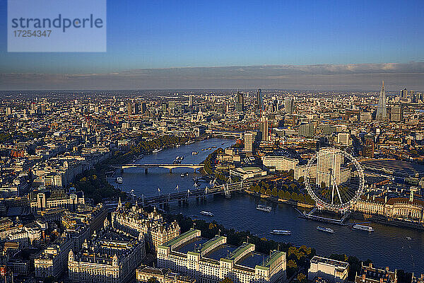 UK  London  Southbank  Luftaufnahme von London und der Themse