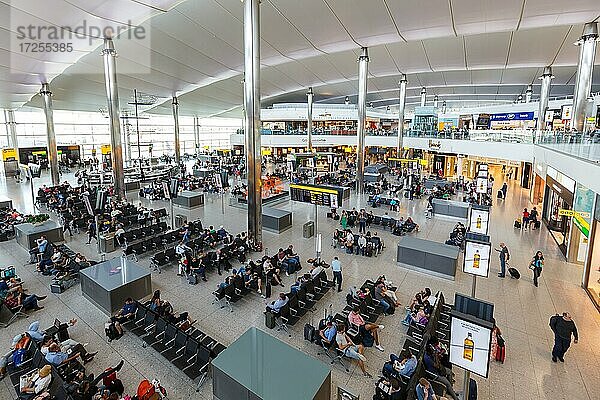 Flughafen London Heathrow (LHR) im Vereinigten Königreich Terminal 2 The Queen's Terminal in London  Großbritannien  Europa