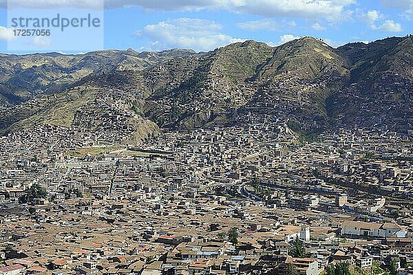 Blick über die Dächer der Stadt Cusco  Peru  Südamerika