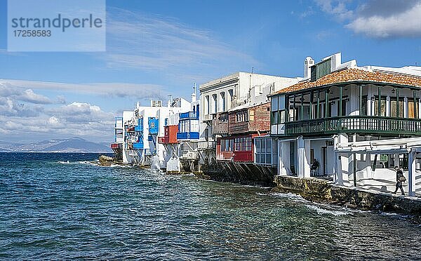 Weiße Häuser am Meer  Klein-Venedig  Chora  Mykonos Stadt  Mykonos  Kykladen  Griechenland  Europa