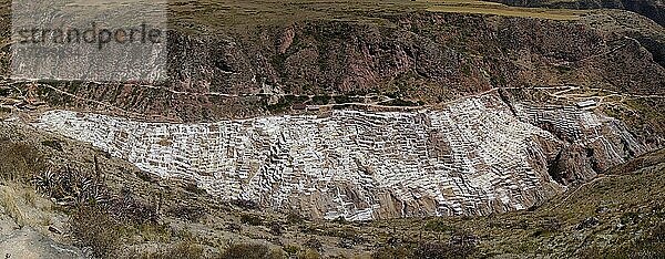 Terrassen zur Salzgewinnung bei Nacht  Salinas de Maras  Valle Sagrada  Provinz Urubamba  Peru  Südamerika