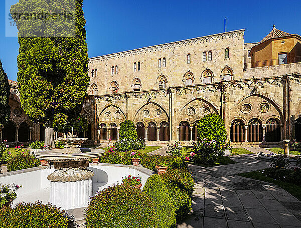 Kreuzgang der Kathedrale Santa Tecla  Tarragona  Katalonien  Spanien  Europa