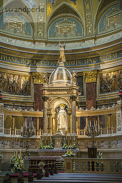 Innenraum  St. Stephans Basilika  Budapest  Ungarn  Europa