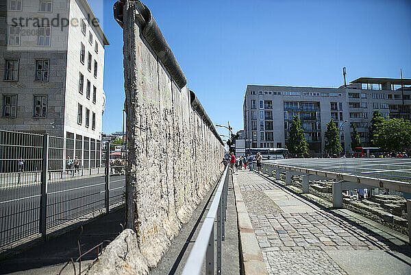 Ausschnitt der Berliner Mauer beim Museum Topographie des Terrors  Berlin  Deutschland  Europa