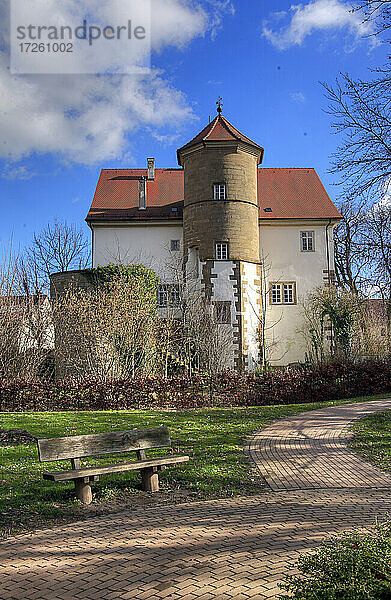 Unterschloss und Schlosspark in Gemmingen im Kraichgau  Landkreis Heilbronn  Baden-Württemberg; Süddeutschland  Deutschland  Europa.