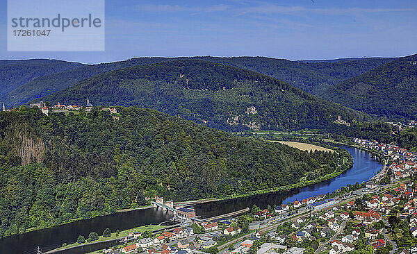 Luftaufnahme der Burgfeste Dilsberg in Neckargemünd im UNESCO-Global-Geopark Bergstraße-Odenwald; Baden-Württemberg; Neckartal  Odenwald  Süddeutschland  Deutschland  Europa.